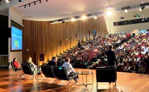 O painel sobre experiências que outros educadores têm com a metodologia de gestão de aprendizagem foi um dos destaques da programação do seminário. Foto: Franciele Xavier (SEE/MG)